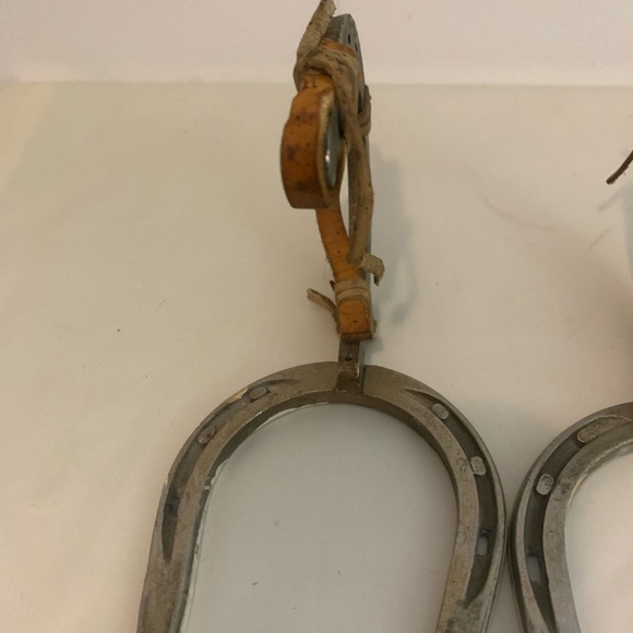 Rustic Silver Horseshoe Decor - Picture 6 of 10